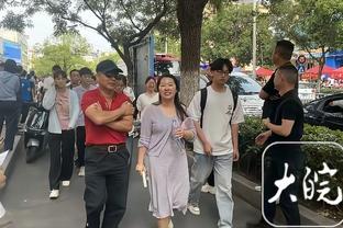 福克斯：对手很高&运动能力强 篮下面对戈贝尔时要三思而后行